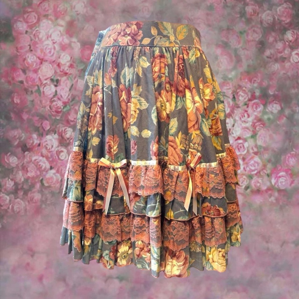 Handmade Kawaii Ruffle Skirt - Picture 2 of 4